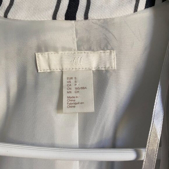 H&M White and Grey Striped Wrap Top Black Tie Belt Womens Small - Picture 8 of 10